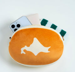 北海道チーズ蒸しケーキ ほんものみたいなふわふわポーチBOOK (TJMOOK) - YIZY