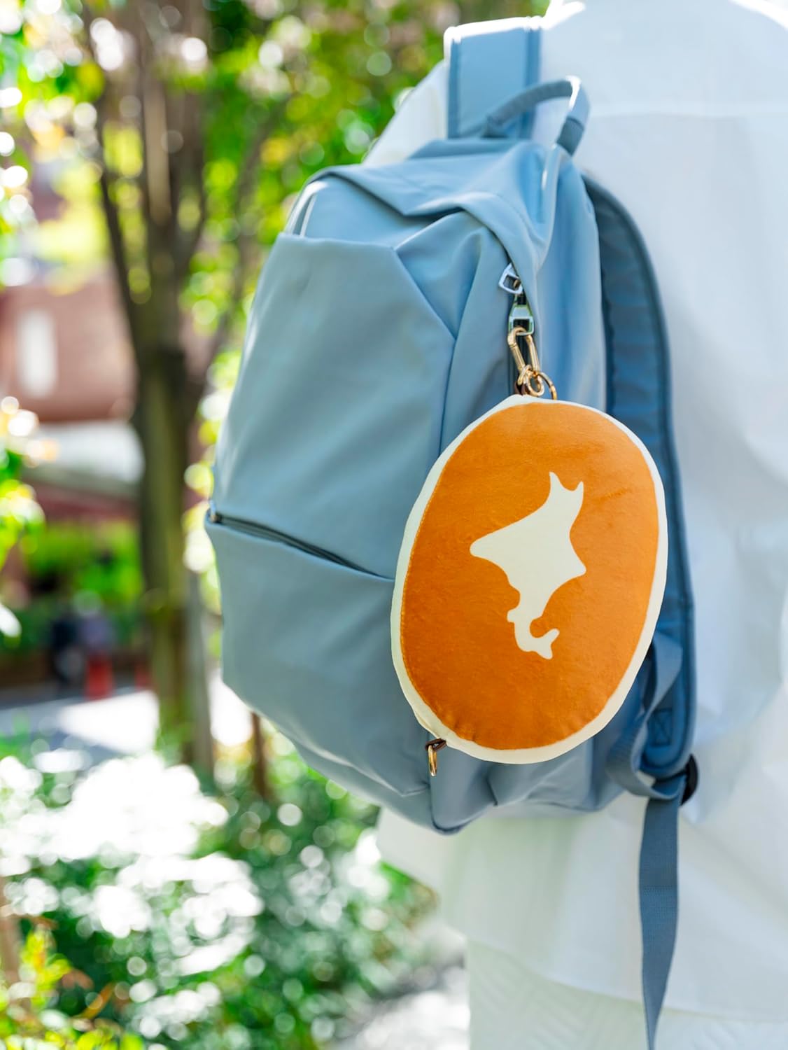 北海道チーズ蒸しケーキ ほんものみたいなふわふわポーチBOOK (TJMOOK) - YIZY