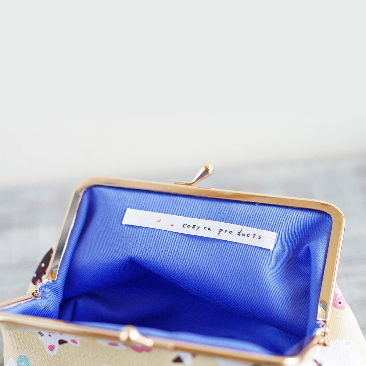 高旗將雄 帆布化妝包 熊 / 招財貓 - YIZY 日台雜貨 | 港產文創 | 潮流玩具 | 日本代購